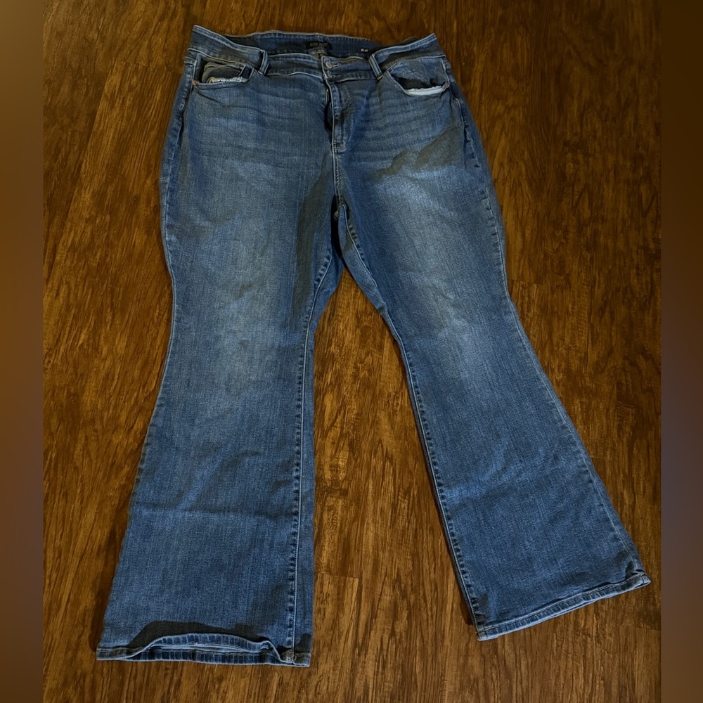 Judy Blue Classic Denim Flare Jeans